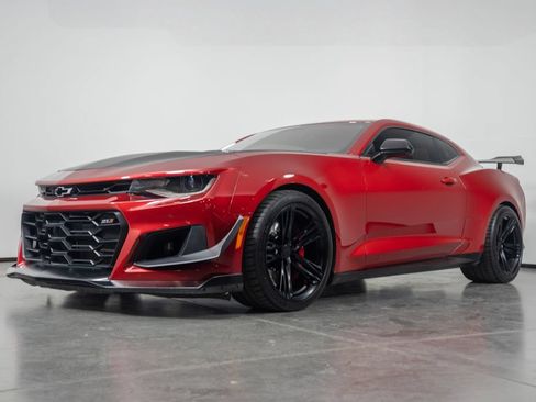 Used 2018 Chevrolet Camaro ZL1 RWD image 29