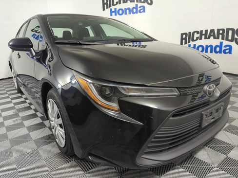 Used 2024 Toyota Corolla LE FWD image 6
