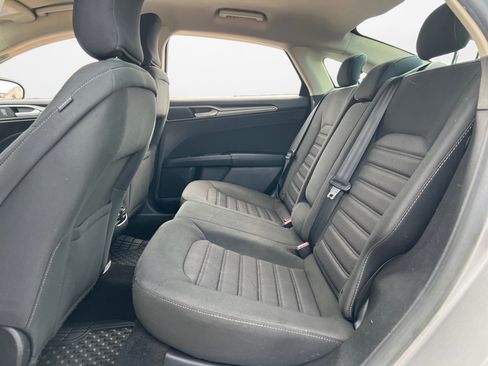 Used 2019 Ford Fusion SE image 13