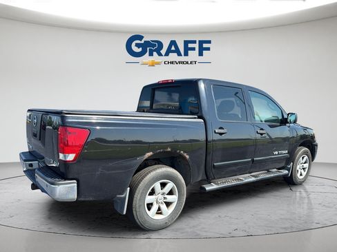 Used 2011 Nissan Titan SV w/ SV Value Truck Pkg AWD/4WD image 15