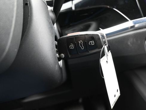 Used 2025 Audi Q3 2.0T Premium image 28