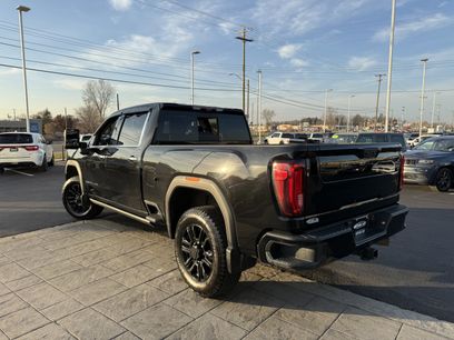 Used 2021 GMC Sierra 2500 Denali w/ Denali Black Diamond Edition