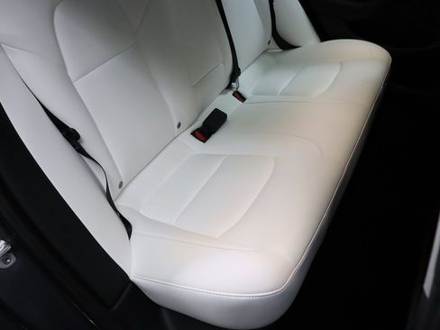 Used 2022 Tesla Model 3 image 38