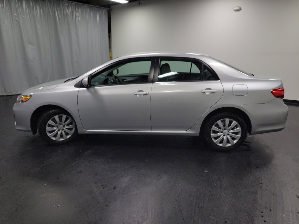 Used 2013 Toyota Corolla LE FWD image 5