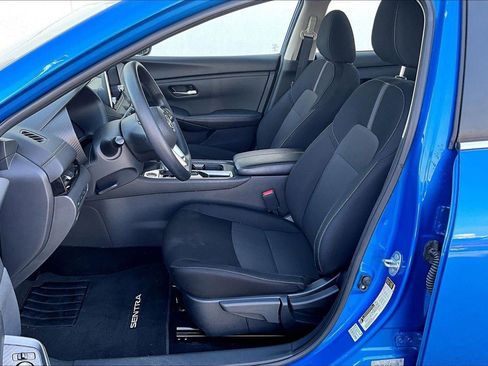 Used 2025 Nissan Sentra SV image 22