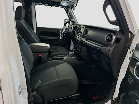 Used 2022 Jeep Wrangler Unlimited Sport AWD/4WD image 32