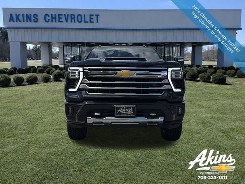 Used 2024 Chevrolet Silverado 2500 High Country w/ High Country Premium Package AWD/4WD image 11