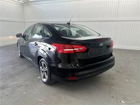 Used 2017 Ford Focus SE image 7