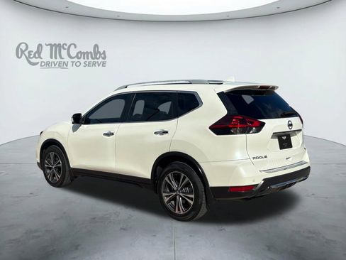 Used 2019 Nissan Rogue SV w/ Premium Package FWD image 3