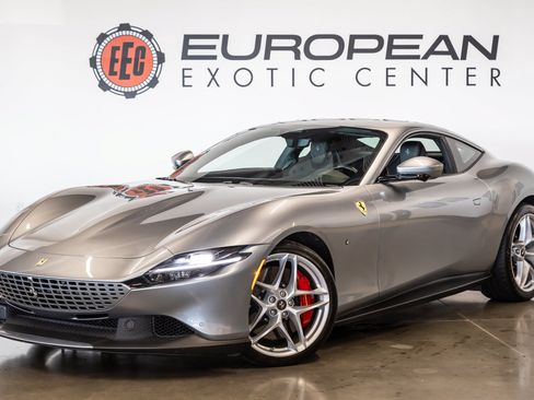 Used 2021 Ferrari Roma RWD image 5
