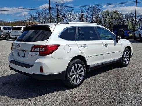 Used 2017 Subaru Outback 3.6R Touring w/ Popular Package #5A AWD/4WD image 10