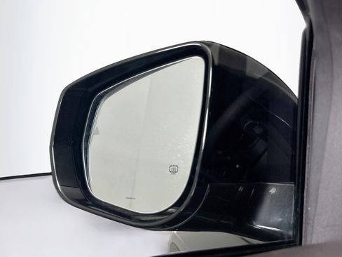 Used 2025 Jeep Grand Cherokee Altitude AWD/4WD image 16