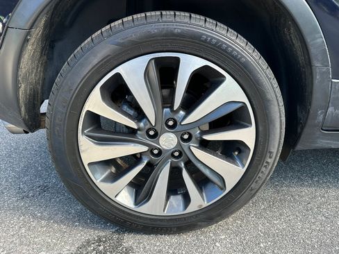 Used 2022 Buick Encore Preferred w/ Safety Package II AWD/4WD image 37