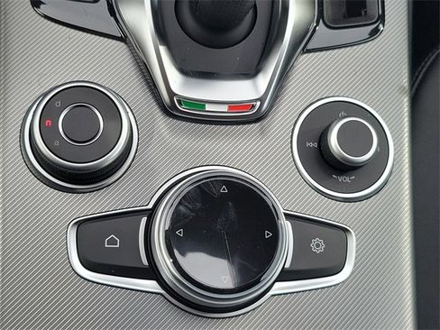 New 2025 Alfa Romeo Stelvio Sprint image 23