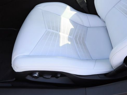 Certified 2025 Chevrolet Corvette E-Ray AWD/4WD image 28