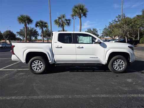New 2026 Toyota Tacoma SR5 image 12
