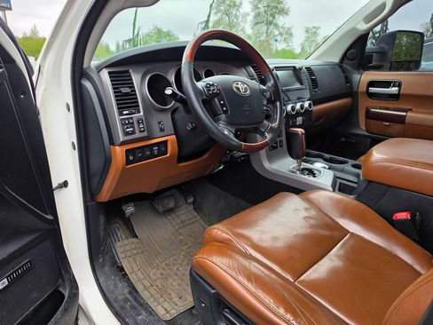 Used 2012 Toyota Sequoia Platinum image 2