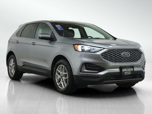 Used 2024 Ford Edge SEL image 8