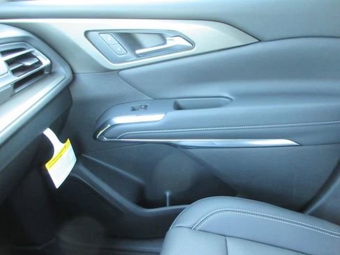 New 2026 Chevrolet Traverse LT w/ Sun and Wheel Package FWD image 31