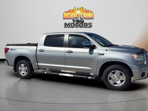 Used 2011 Toyota Tundra Limited w/ Memory Pkg RWD image 10