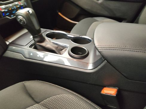 Used 2018 Ford Explorer XLT w/ Equipment Group 201A FWD image 26