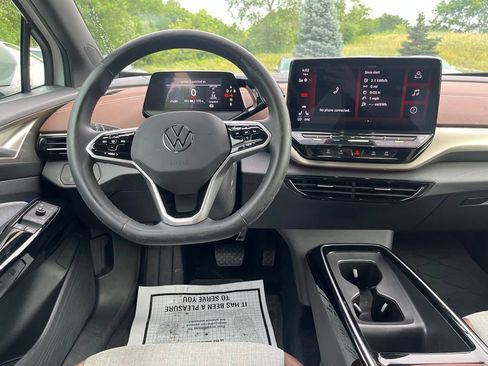 Used 2023 Volkswagen ID.4 Pro AWD/4WD image 17