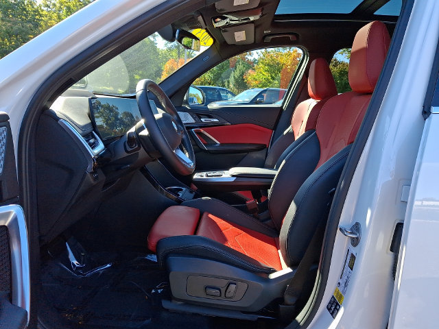 Used 2023 BMW X1 xDrive28i w/ Premium Package AWD/4WD image 13