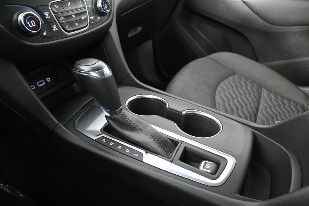 Used 2019 Chevrolet Equinox LT FWD image 30