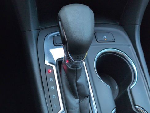Used 2024 Chevrolet Equinox LT AWD/4WD image 22