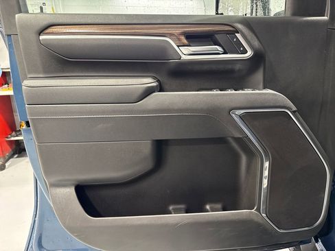 Used 2025 Chevrolet Silverado 2500 LT w/ Convenience Package AWD/4WD image 28