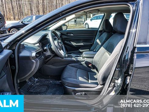 Used 2024 Nissan Altima 2.5 SV image 19