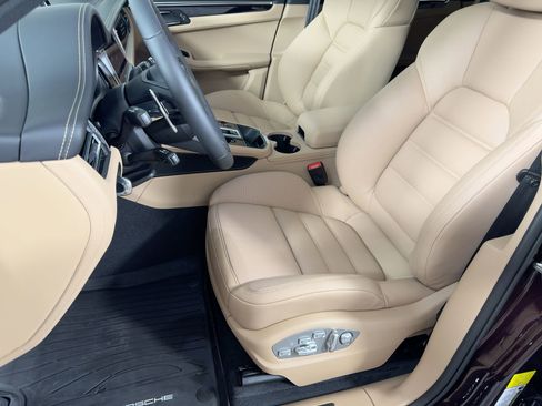 New 2026 Porsche Macan Turbo image 5
