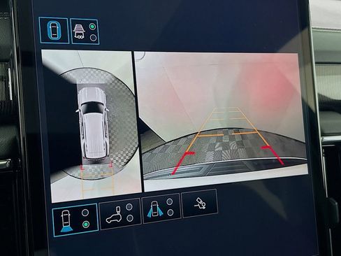 New 2026 GMC Yukon Elevation w/ Elevation Premium Package image 14