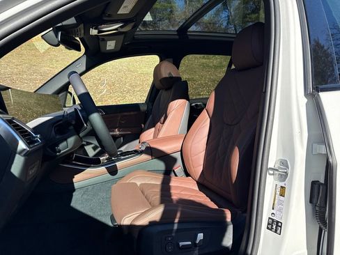 New 2026 BMW X5 xDrive40i w/ M Sport Package AWD/4WD image 10