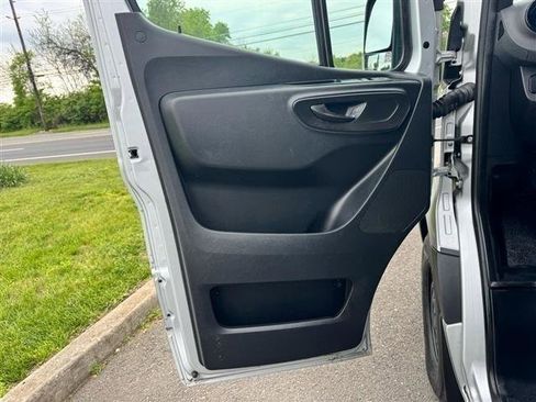 Used 2019 Mercedes-Benz Sprinter 1500 image 11
