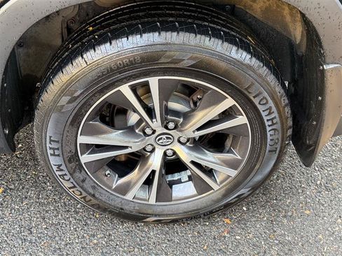 Used 2019 Toyota Highlander LE AWD/4WD image 15