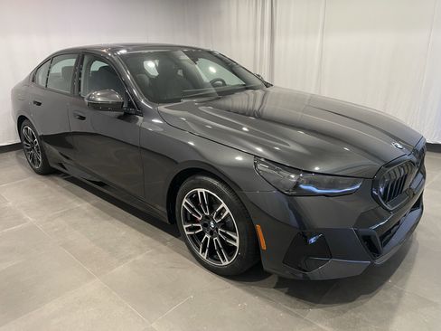 New 2027 BMW 530i xDrive AWD/4WD image 3