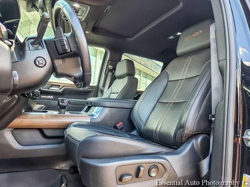 Certified 2023 Chevrolet Silverado 1500 High Country w/ High Country Premium Package AWD/4WD image 7
