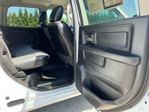 Used 2022 RAM 1500 Tradesman w/ Chrome Appearance Group AWD/4WD image 26