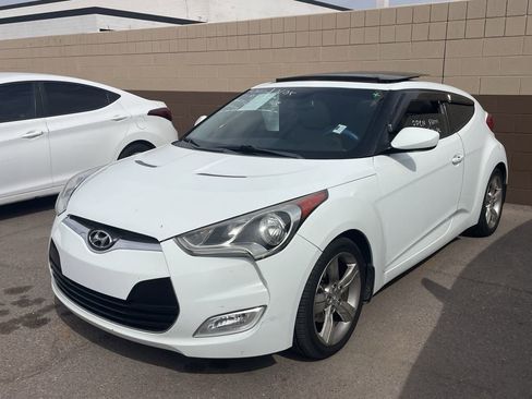 Used 2014 Hyundai Veloster w/ Style Package 02 image 4