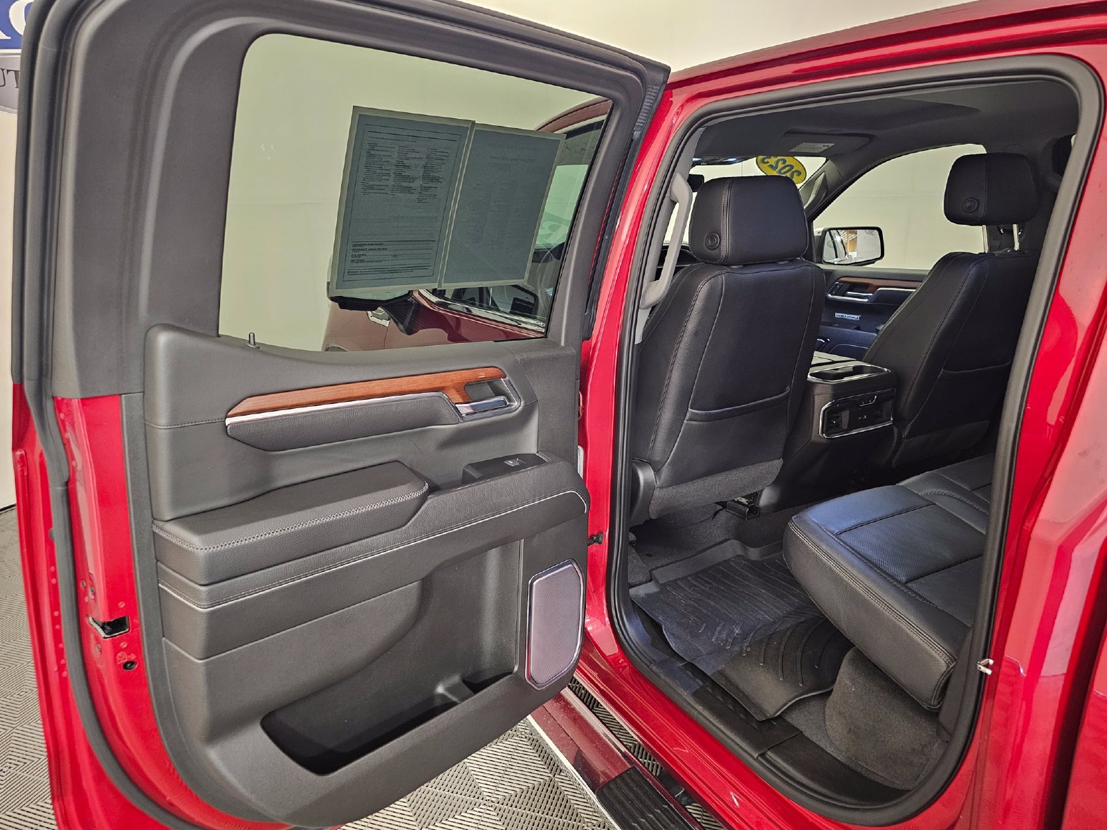 Used 2023 GMC Sierra 1500 Denali AWD/4WD image 22