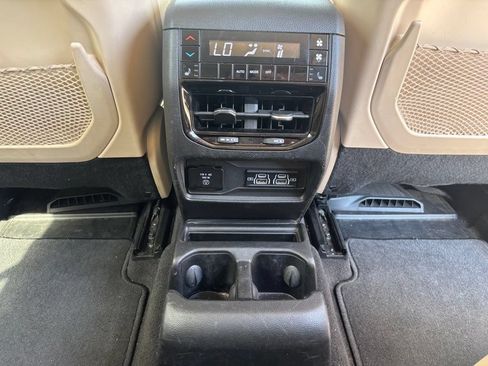 Used 2021 Jeep Grand Cherokee L Limited RWD image 20