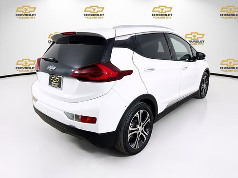Used 2021 Chevrolet Bolt Premier w/ Infotainment Package image 7