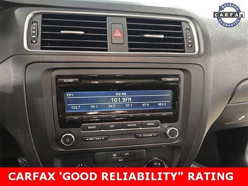 Used 2014 Volkswagen Jetta SE image 9