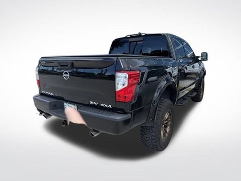 Used 2023 Nissan Titan SV w/ SV Convenience Package AWD/4WD image 7