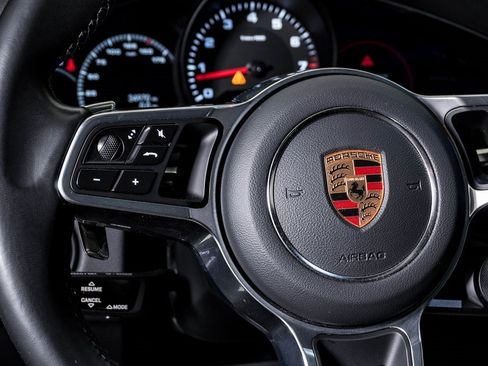 Certified 2023 Porsche Cayenne Coupe image 20