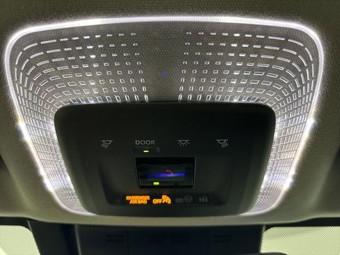 Used 2023 Toyota Prius Prime SE image 24