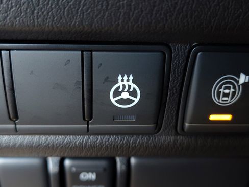 Certified 2024 Nissan Armada SL w/ Cargo Package image 30