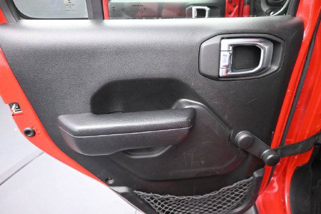 Used 2022 Jeep Gladiator Sport AWD/4WD image 16
