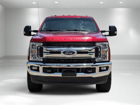 Used 2019 Ford F250 XLT w/ XLT Value Package AWD/4WD image 4